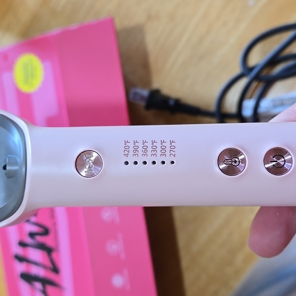 Wavytalk Ionic Straightener Brush - Picture 2 of 5